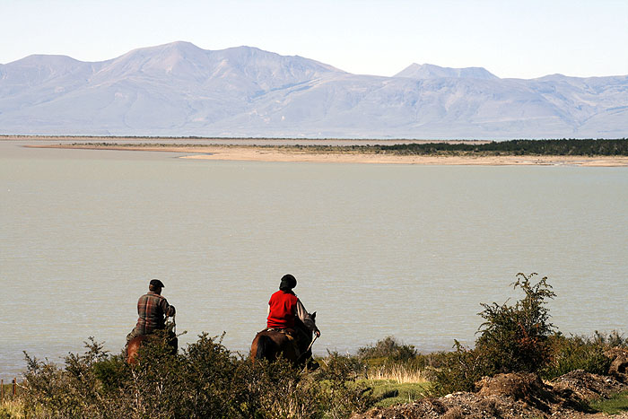 AR1107EM0606_lago_viedma.jpg [&copy; Last Frontiers Ltd]
