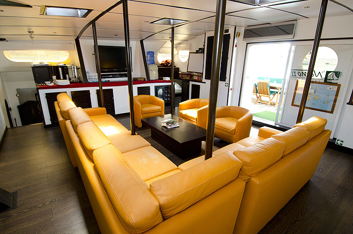 GP12AT22_nemo-saloon.jpg [&copy; Last Frontiers Ltd]