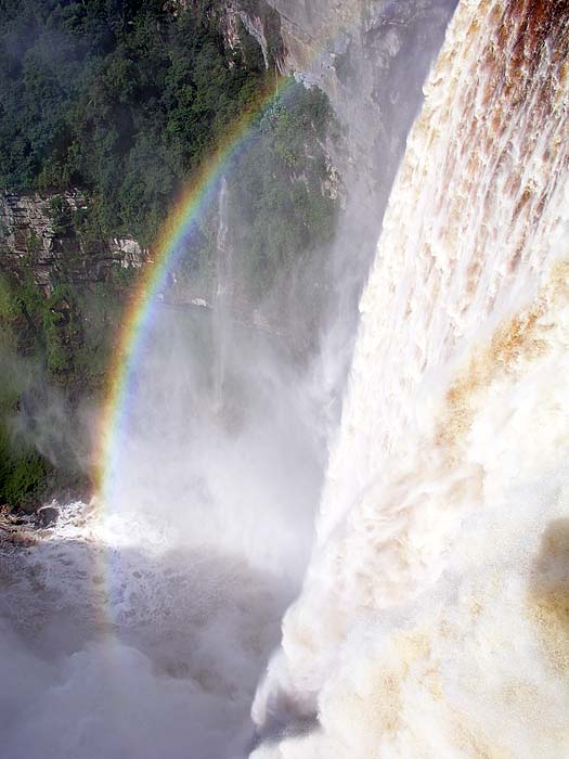 GY0504EP185_kaieteur.jpg [&copy; Last Frontiers Ltd]