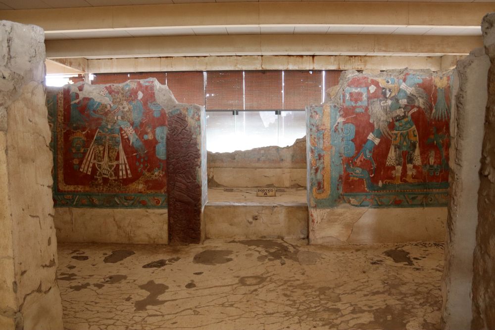 MX2404EP357_cacaxtla.jpg [© Last Frontiers Ltd]